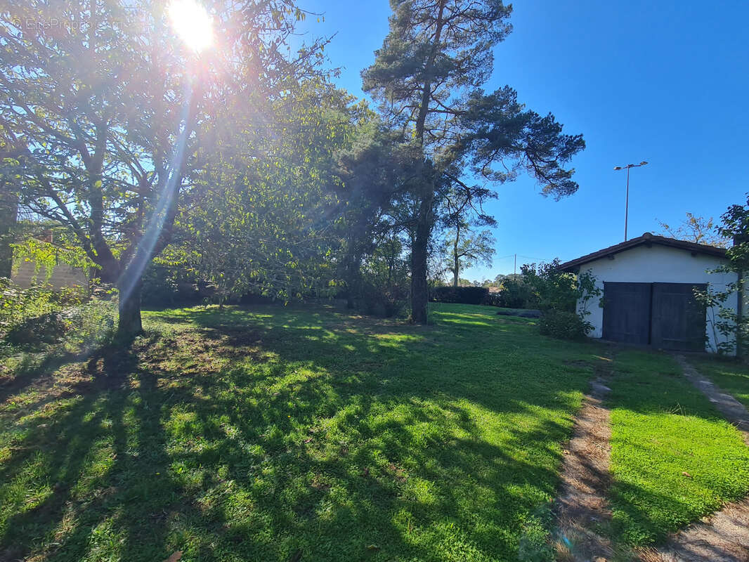 Maison à SAUGNACQ-ET-MURET