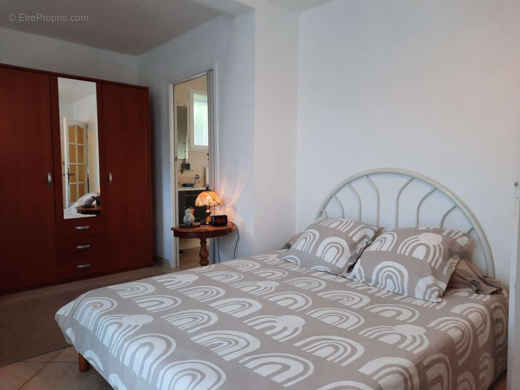 Maison à VAILHAUQUES