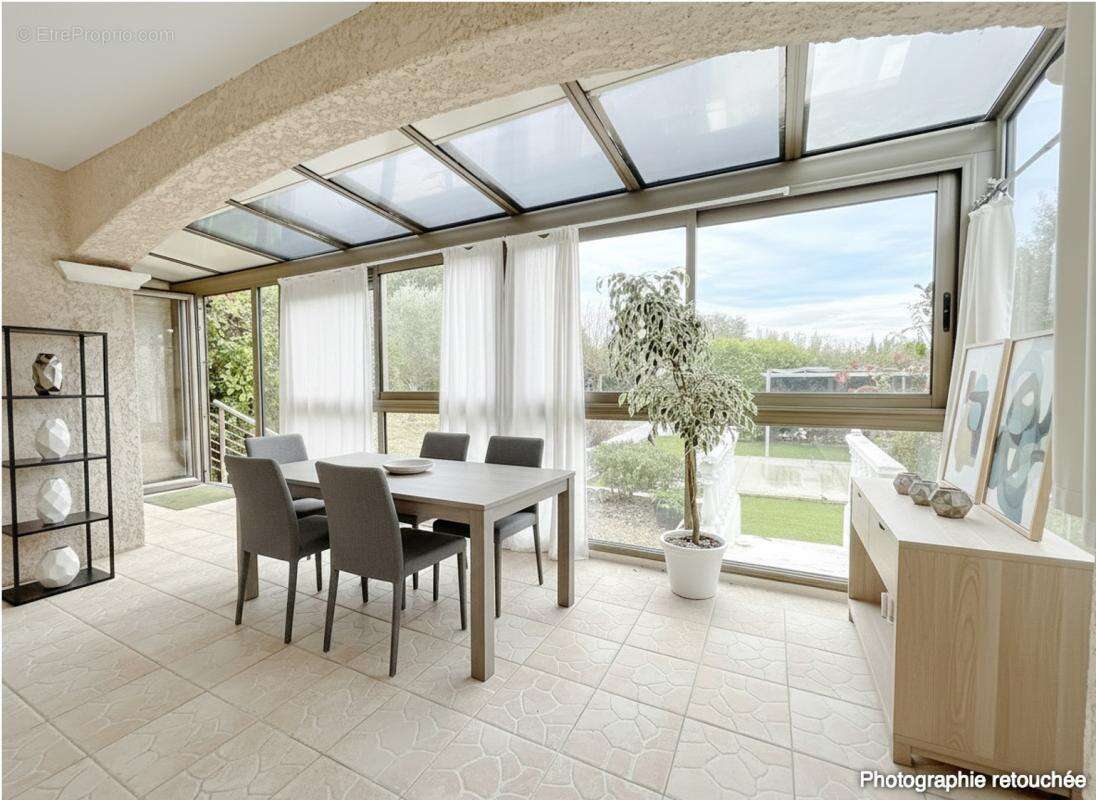 Maison à VINON-SUR-VERDON