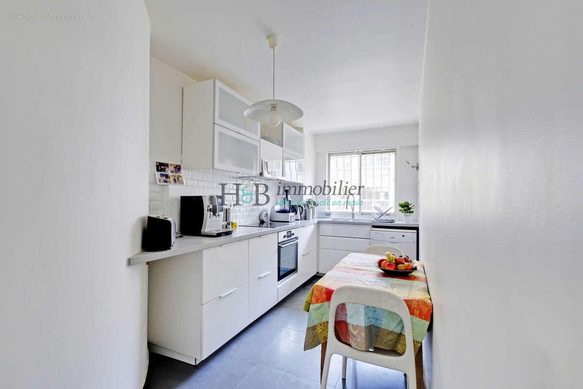 Appartement à PARIS-11E