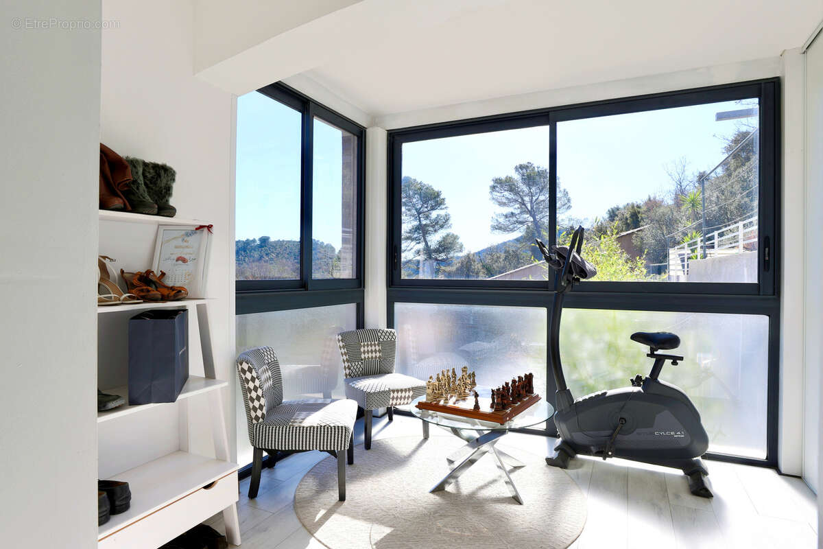 Maison à MEOUNES-LES-MONTRIEUX