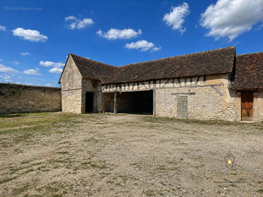 Maison à MORMANT-SUR-VERNISSON