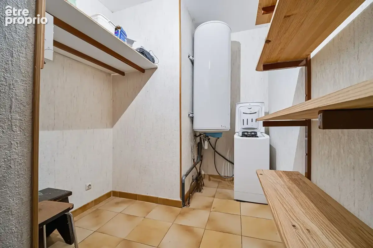 Maison à étage de 200 m² avec Garage et Dépendance de 100 m² + Terrain de 3378 m² - photo 9