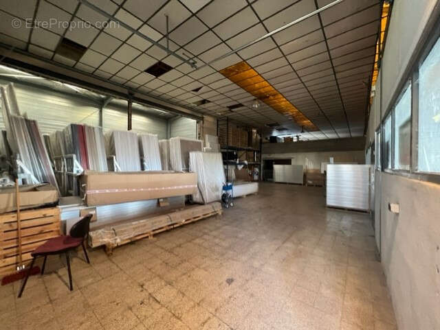 Commerce à ROUSSILLON