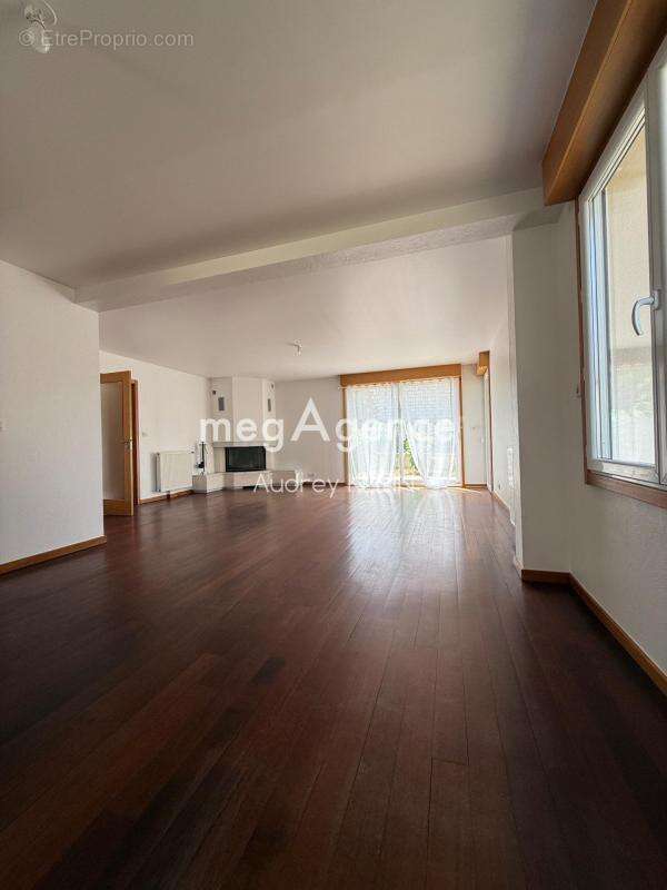 Le confort familial à 1h de Paris- 5 chambres - 3 SDB et Jardin - Aucun Travaux - photo 3