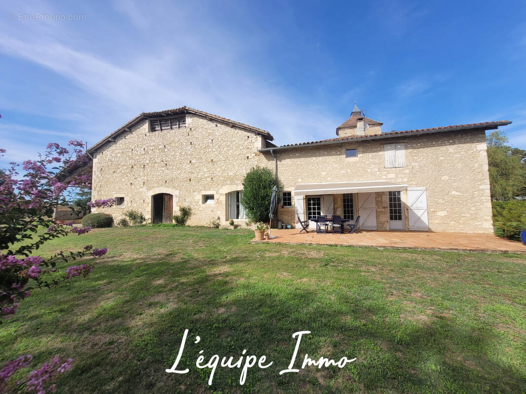 Maison à MAUVEZIN