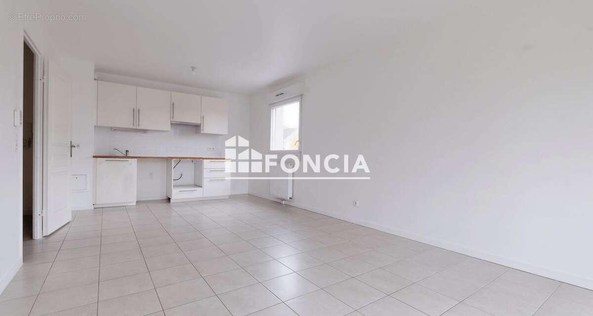 Appartement à SAINT-PIERRE-DU-PERRAY