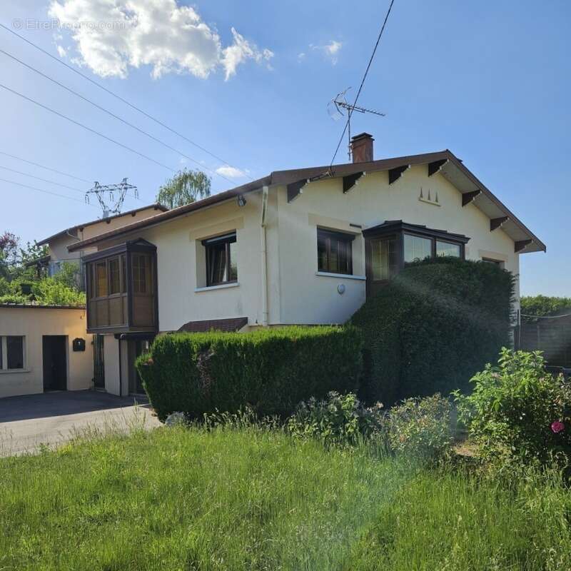 Maison à NOMEXY