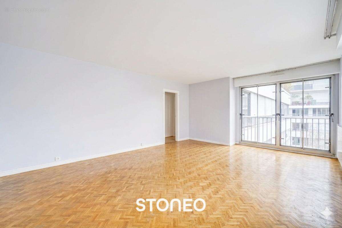 Appartement à NEUILLY-SUR-SEINE