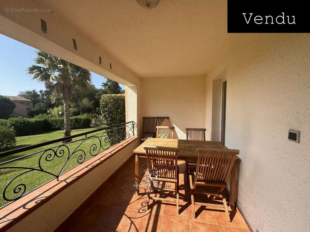 Appartement à LINGUIZZETTA