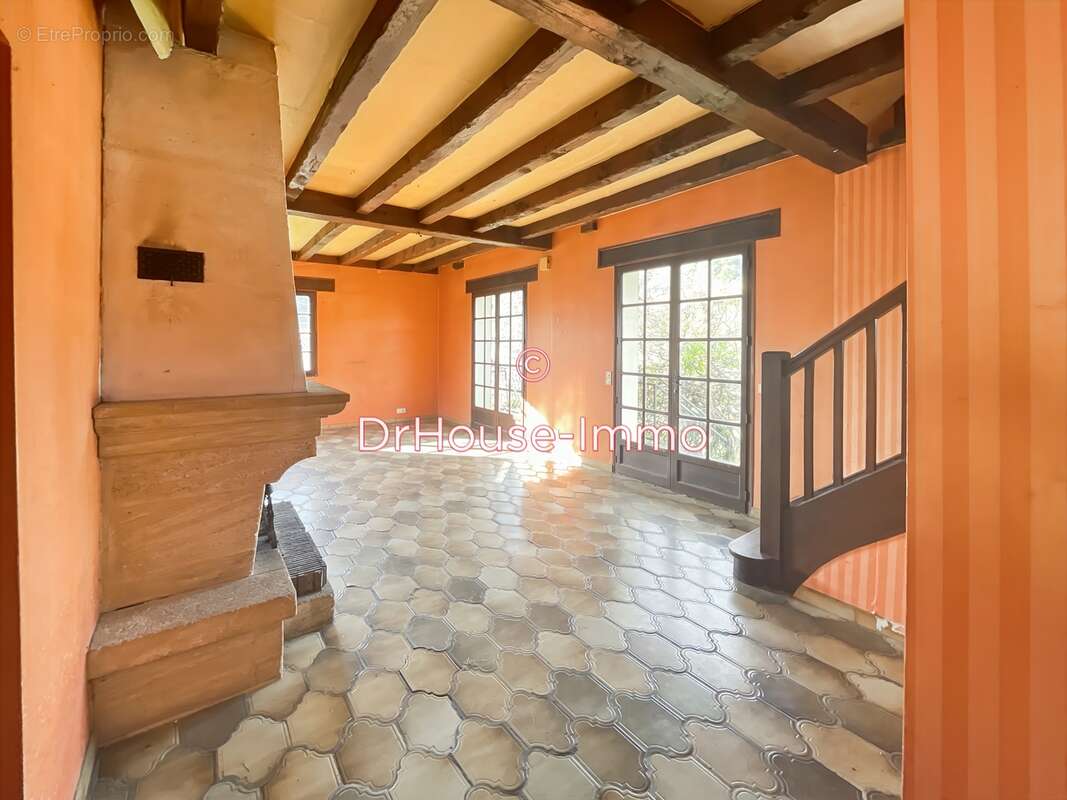 Maison à GAGNAC-SUR-CERE