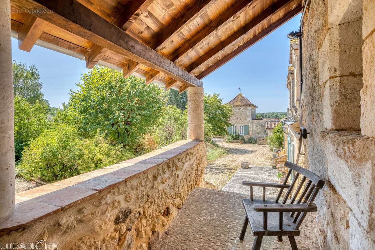 Charmante demeure avec maison d’amis, pigeonnier et piscines - photo 22