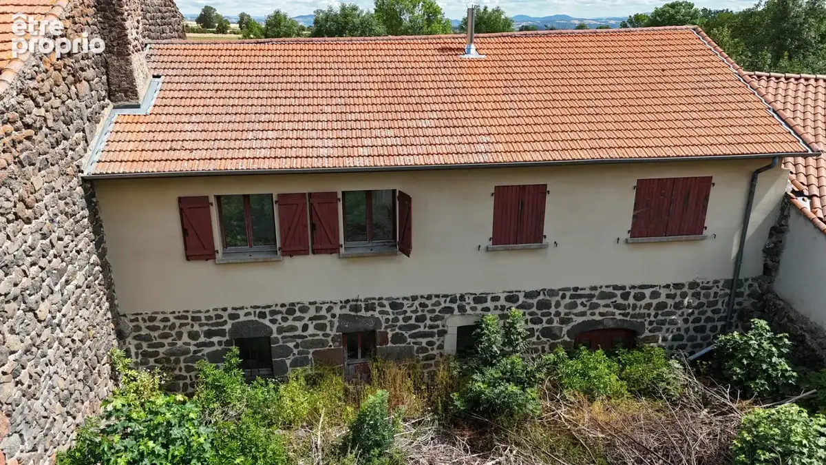 Maison  5 pièces 120 m2 à Bains - photo 2