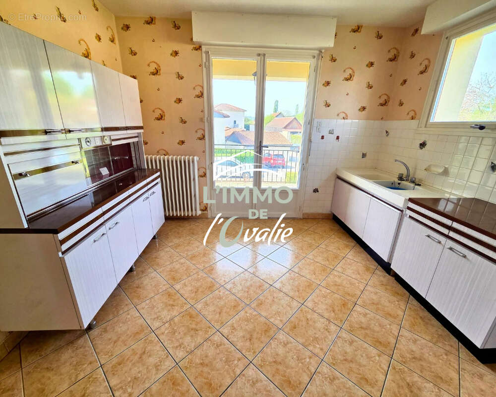 Maison à BIARS-SUR-CERE