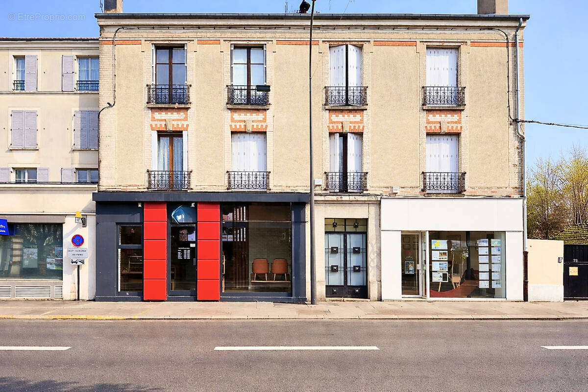 Appartement à VAUJOURS