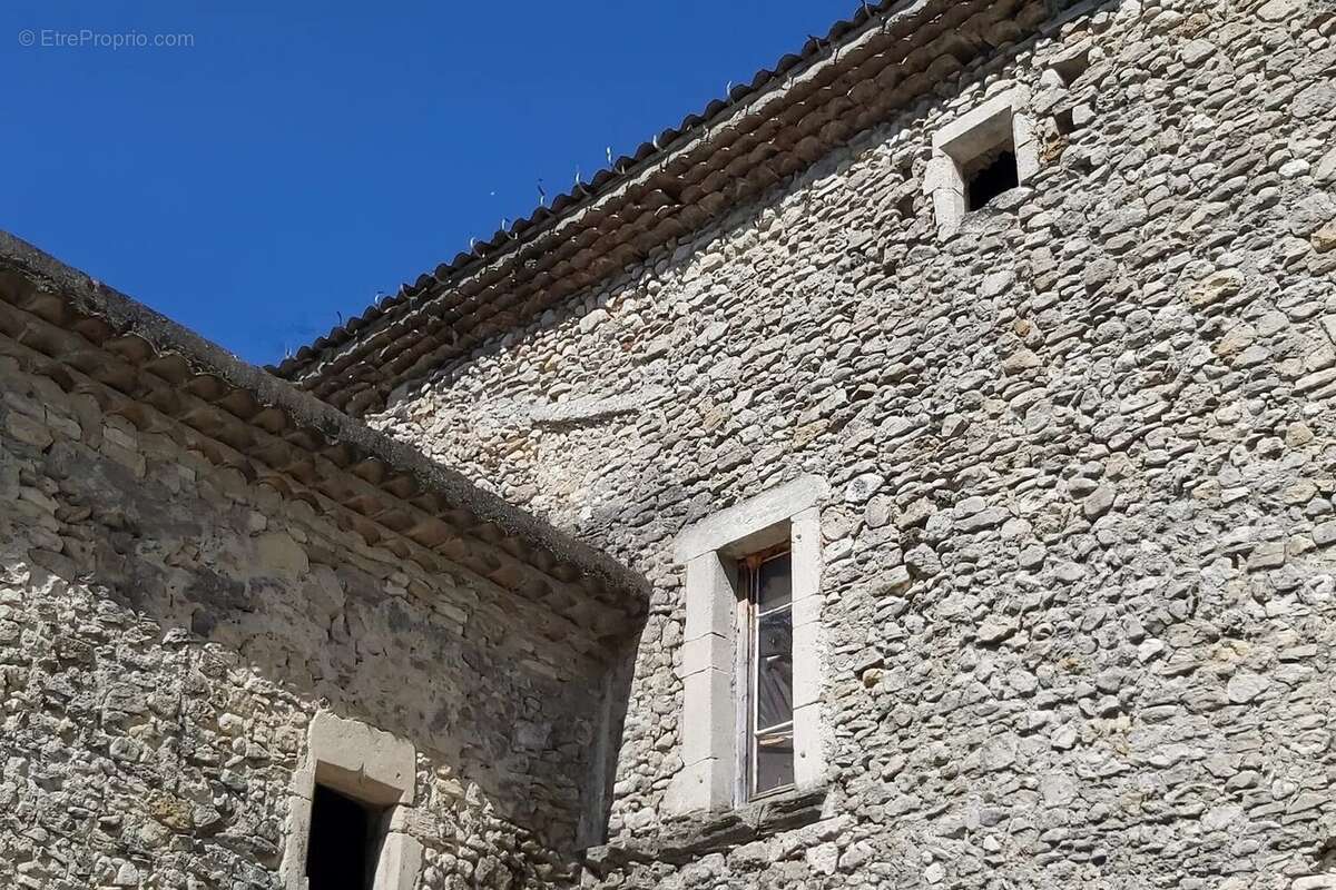 Maison à MONTJOYER