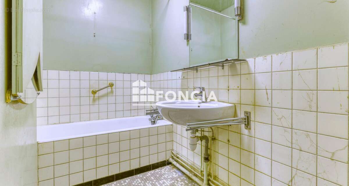Appartement à ISSY-LES-MOULINEAUX