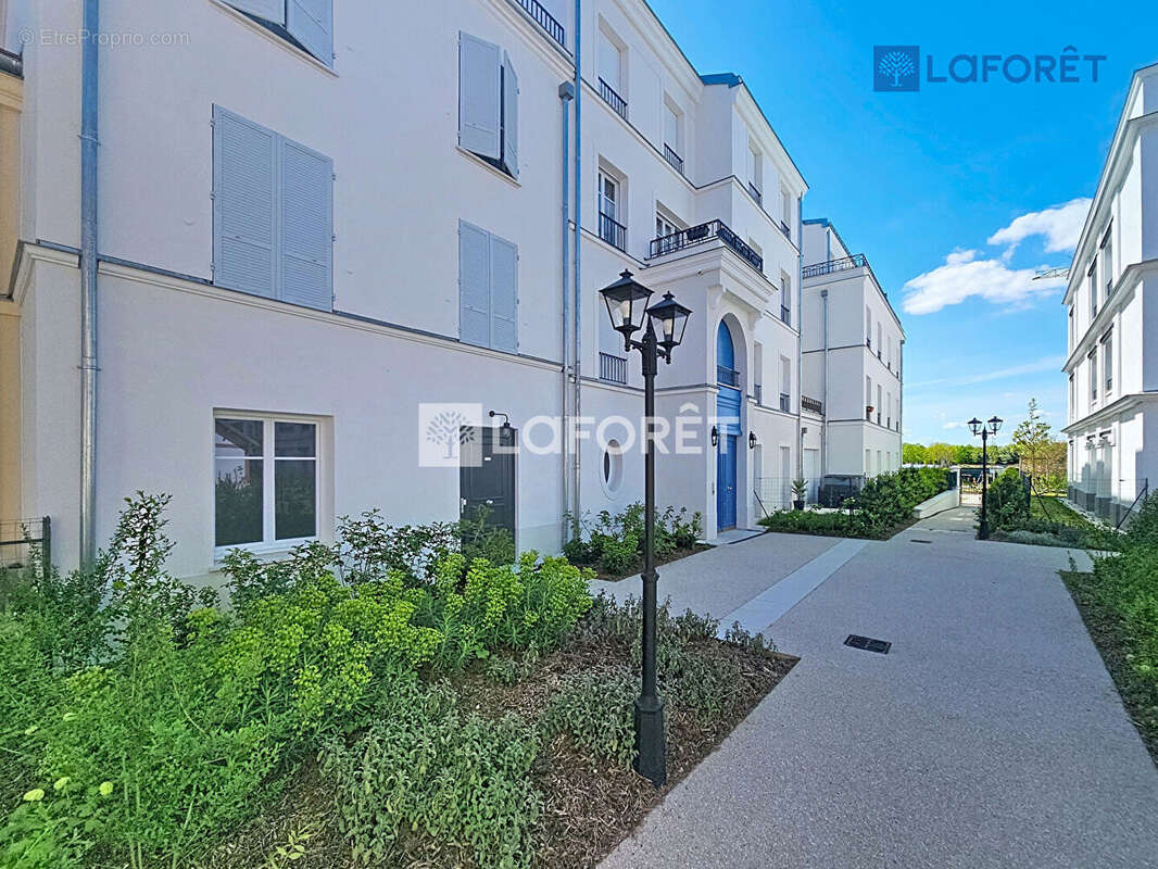 Appartement Serris 3 pièce(s) 73.1 m² - photo 2