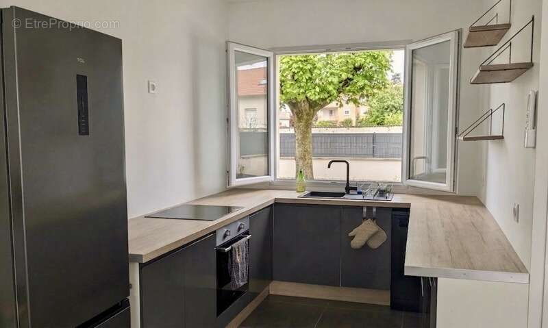 Maison à LA TOUR-DU-PIN