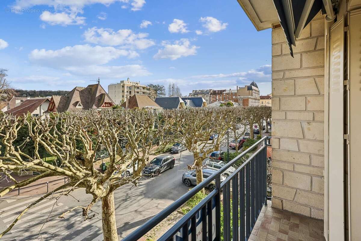 Appartement à SAINT-MAUR-DES-FOSSES