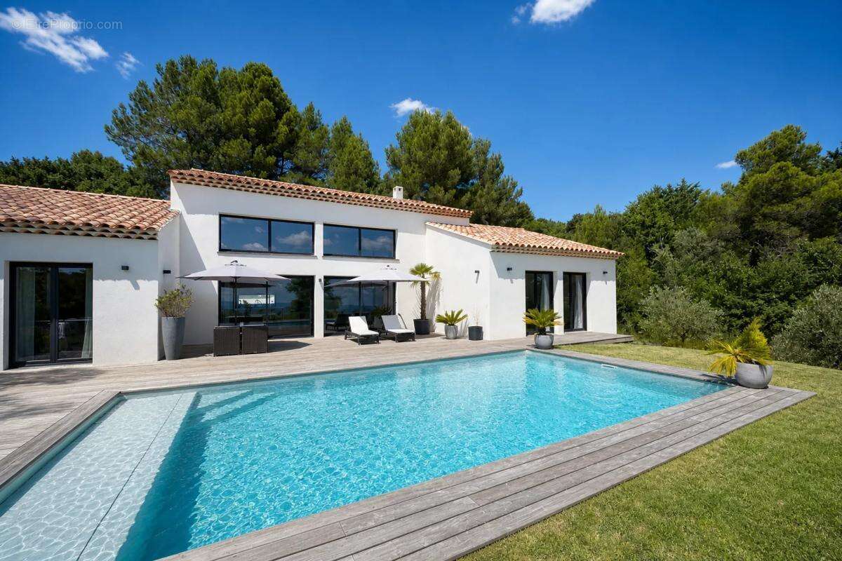 Maison à MONTFURON