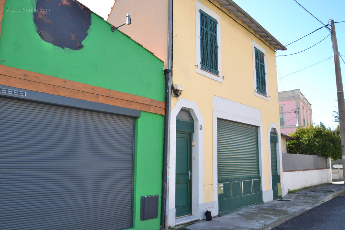 Maison à VALLAURIS