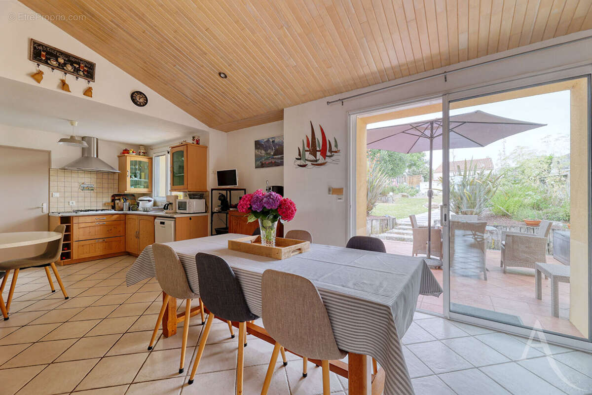 Maison en pierre Chavagnes-En-Paillers - photo 2