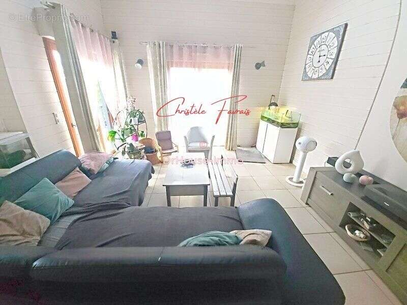 Maison à LES LOGES-MARCHIS