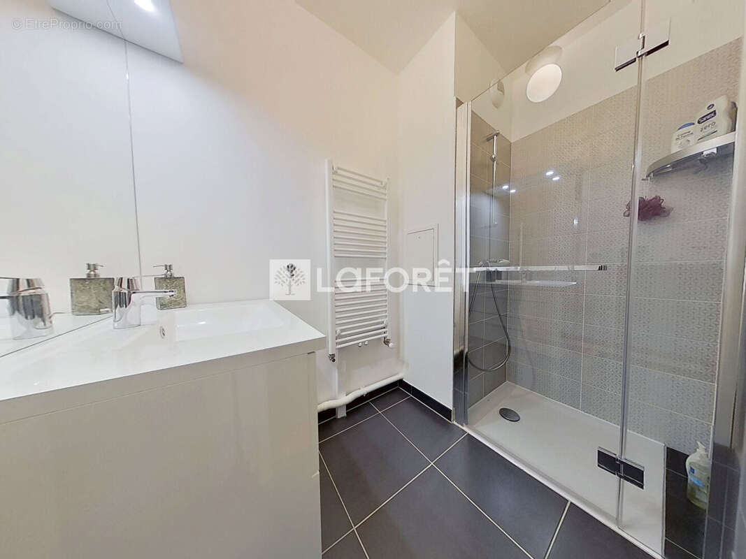 Appartement à VILLE-D'AVRAY