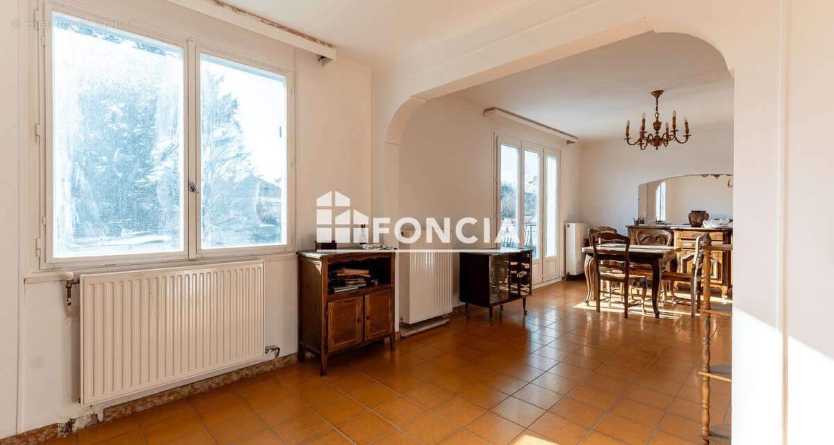 EXCLUSIVITÉ – Fort potentiel pour cette maison avec jardin de 400 m² exposé plein sud - photo 5
