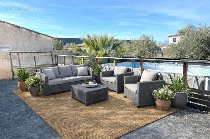 Maison à SAINT-LAURENT-D'AIGOUZE