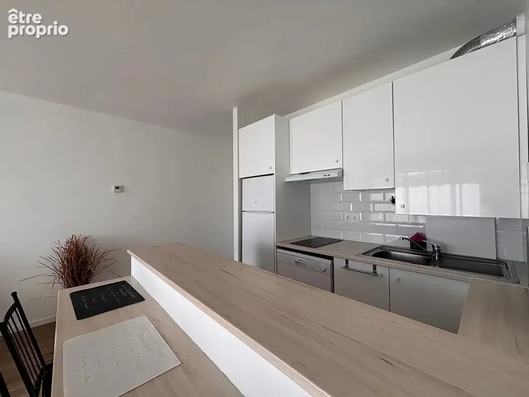 T2 équipé avec terrasse et superbe vue dégagée - photo 9