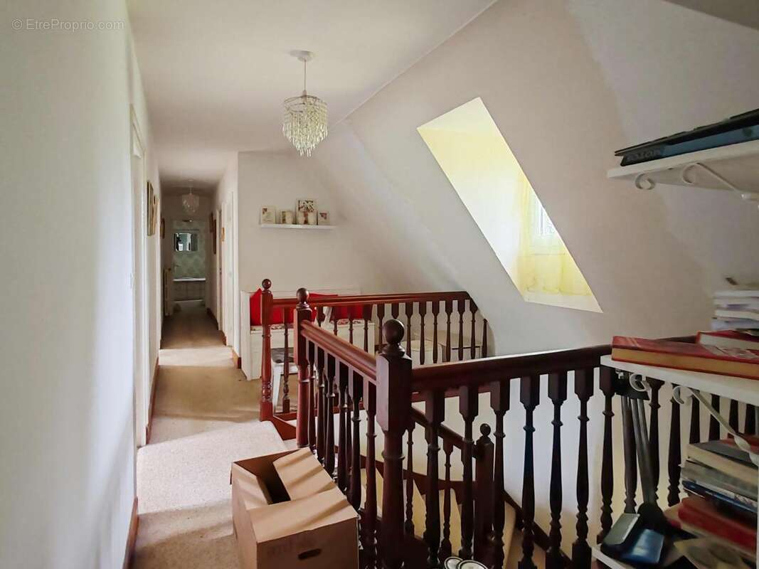 Maison 173 m² à Berrien  - photo 8