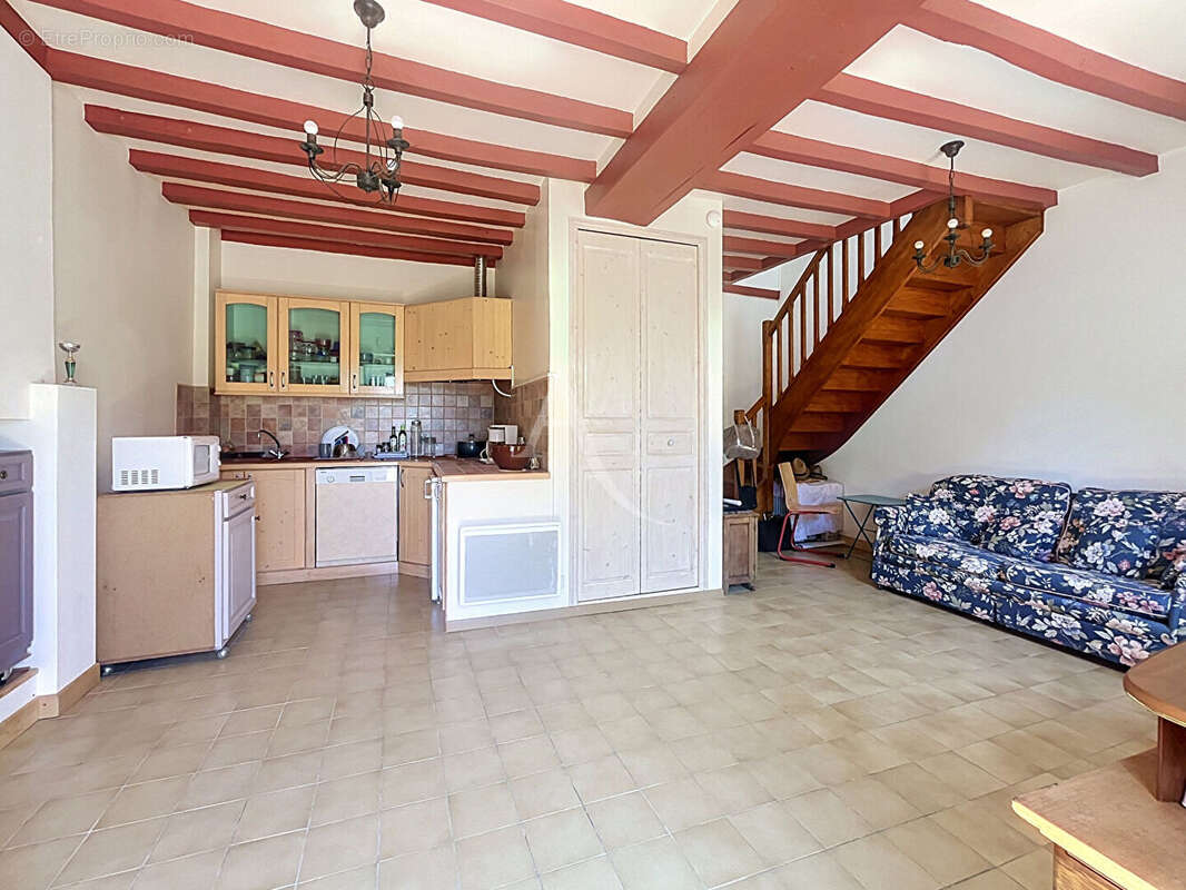 Maison Noyant La Gravoyere  2 pièce(s) 55 m2 - photo 3