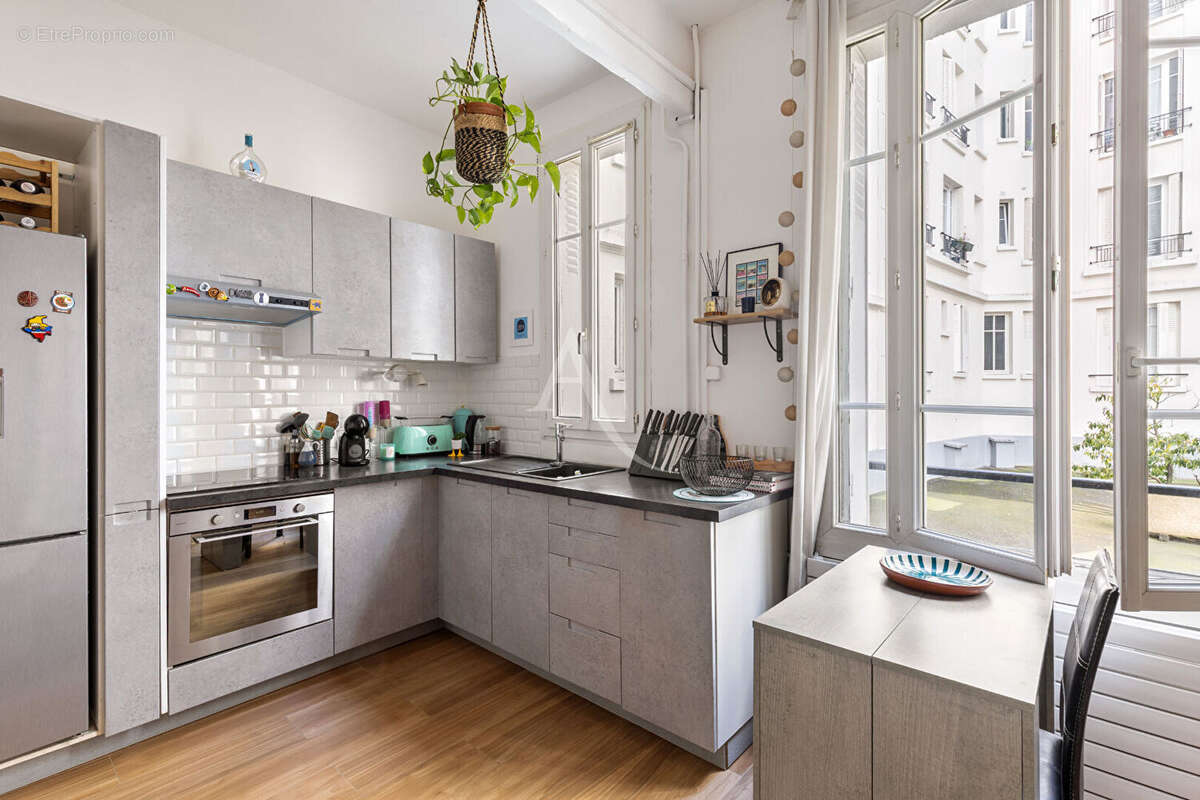 Appartement à PARIS-18E