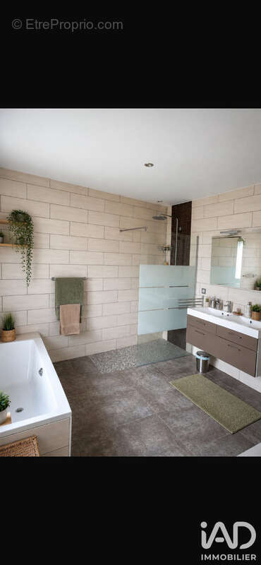Maison 117 m² à Lembeye  - photo 6