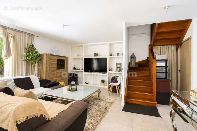 Toulouse lalande – maison t4 rénovée de 84,45 m2 – jardin – garage – parking privatif – environnement calme / impasse - photo 5