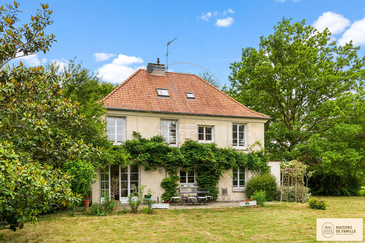 Maison à LA CELLE-SAINT-CLOUD