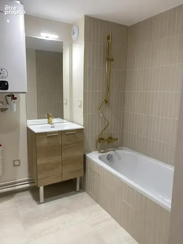 T3 rénové 50 m2   Levallois-Perret   Ascenseur   Cave   Sans frais d'agence - photo 4