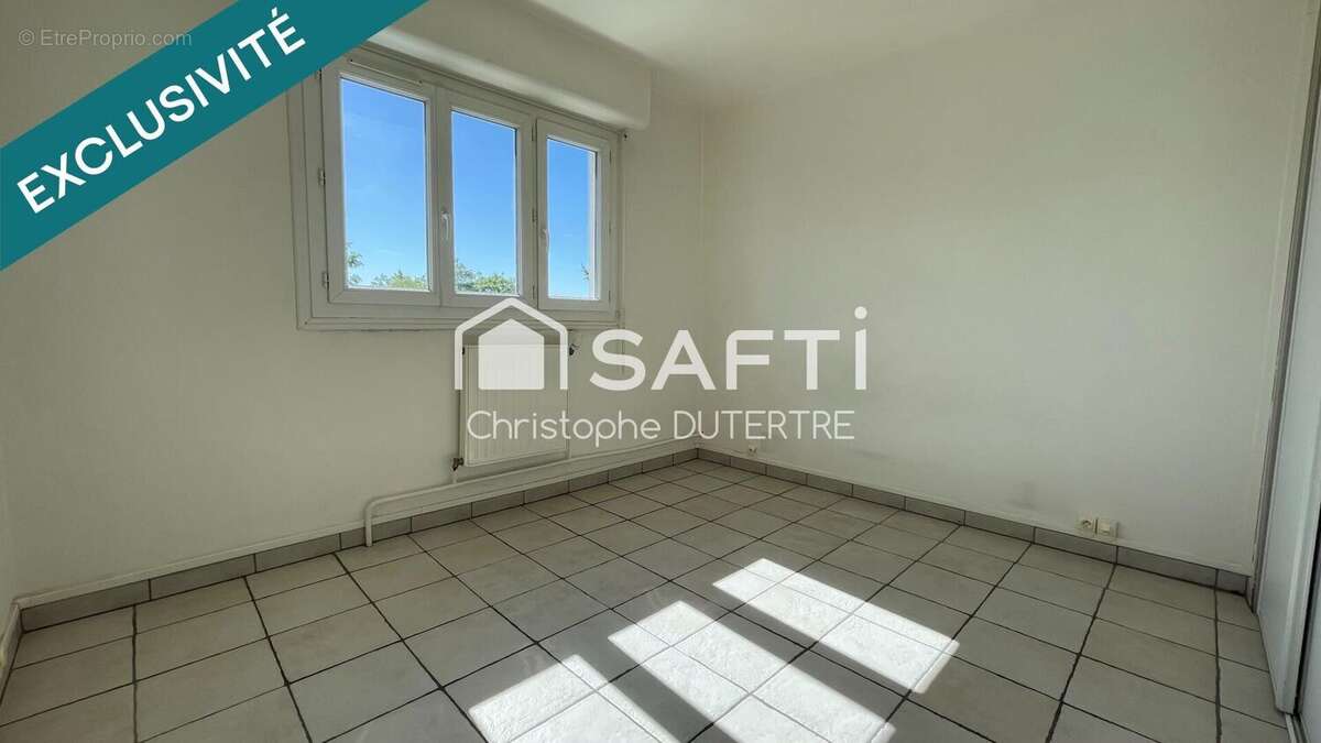 Appartement 74 m² à Saint-Jean-De-La-Ruelle  - photo 6