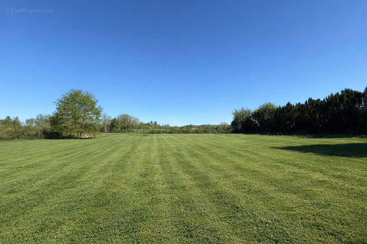 Maison à SAINTE-LIVRADE-SUR-LOT