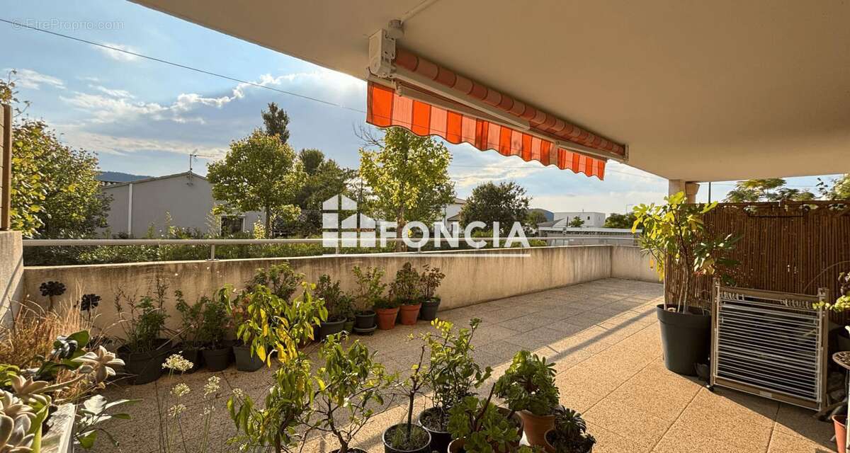 Appartement à HYERES