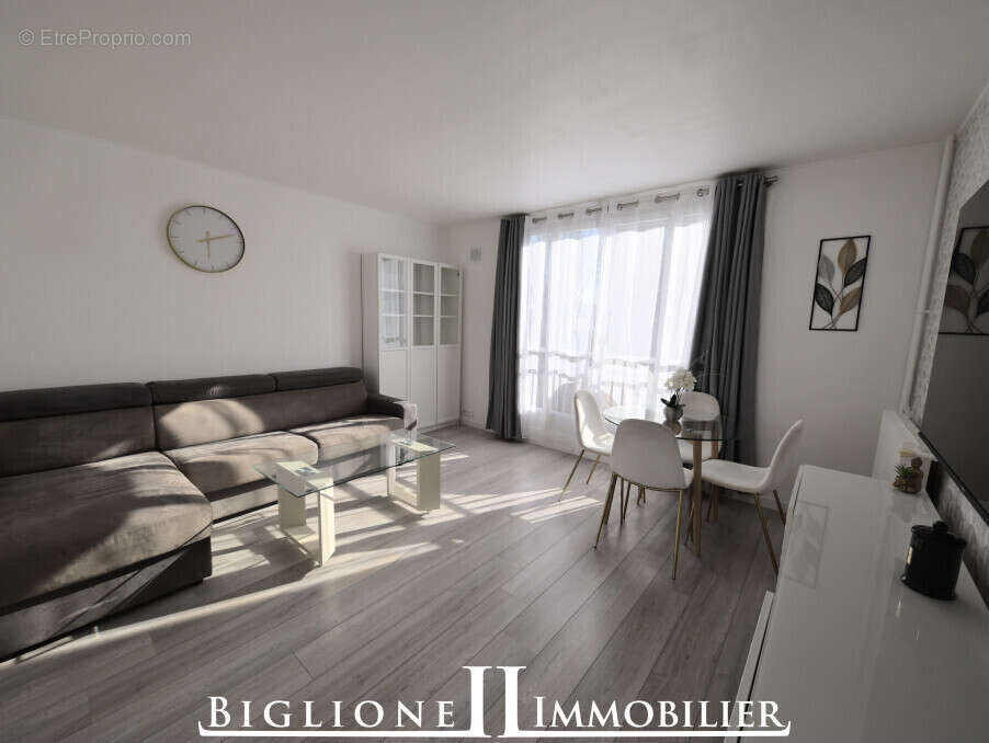 Appartement à COUBRON