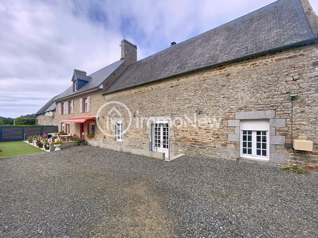 Maison à JULLOUVILLE