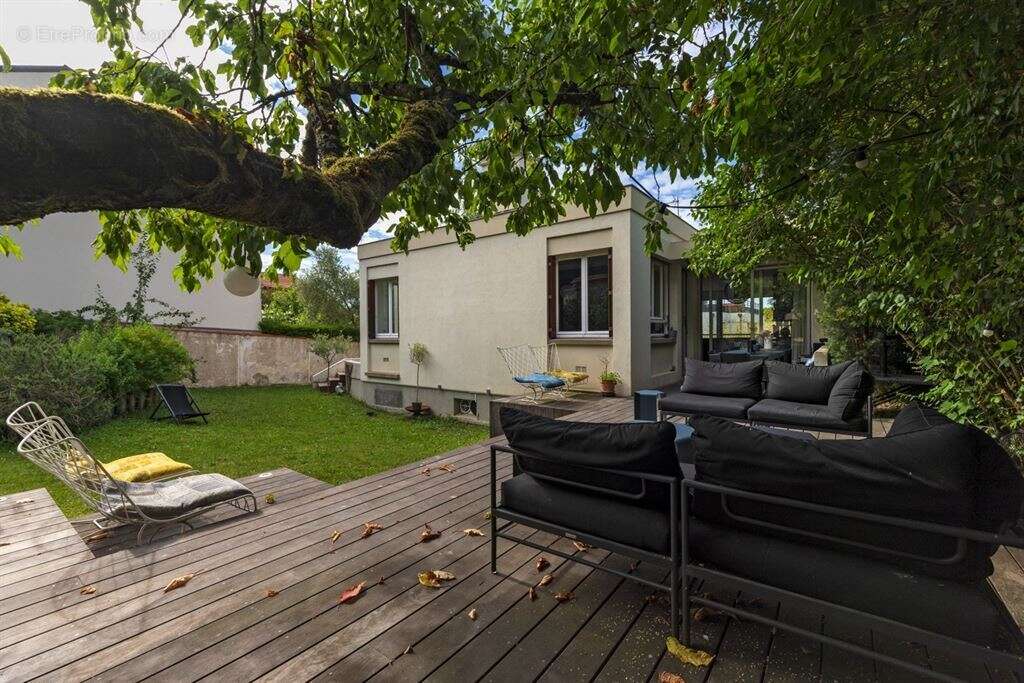 Saint cloud  montretout 92210 - maison 310 m² - 5/6 chambres + 2/3 bureaux  700 m² terrain - parking - photo 19