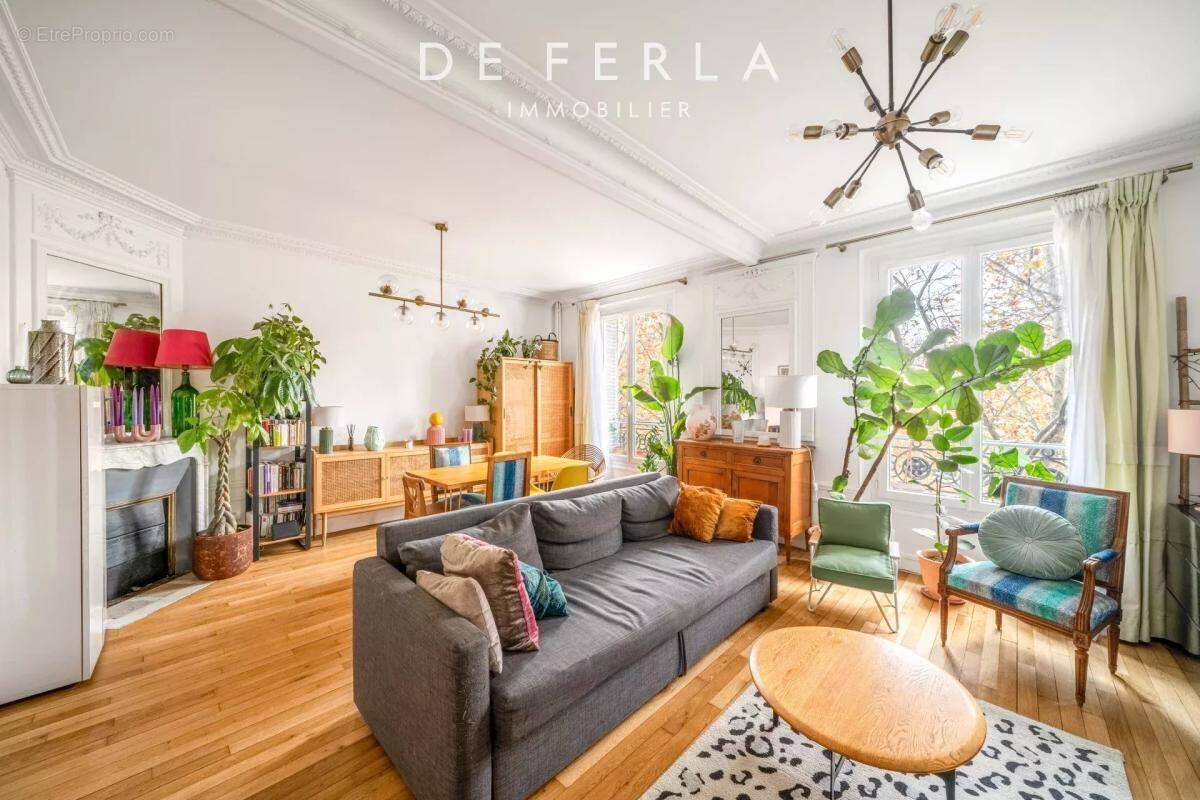 Appartement à PARIS-14E