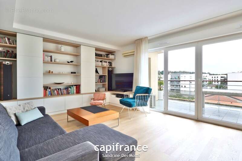 Tassin la demi lune - Appartement T4 de 101m² avec terrasse de 18m² avec garage de 43m² et place de stationnement - photo 6
