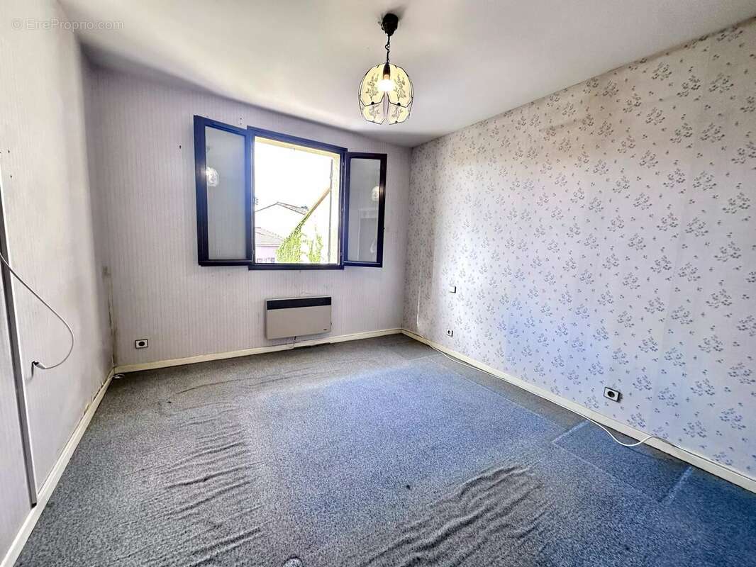 Maison à VILLENEUVE-DE-LA-RAHO