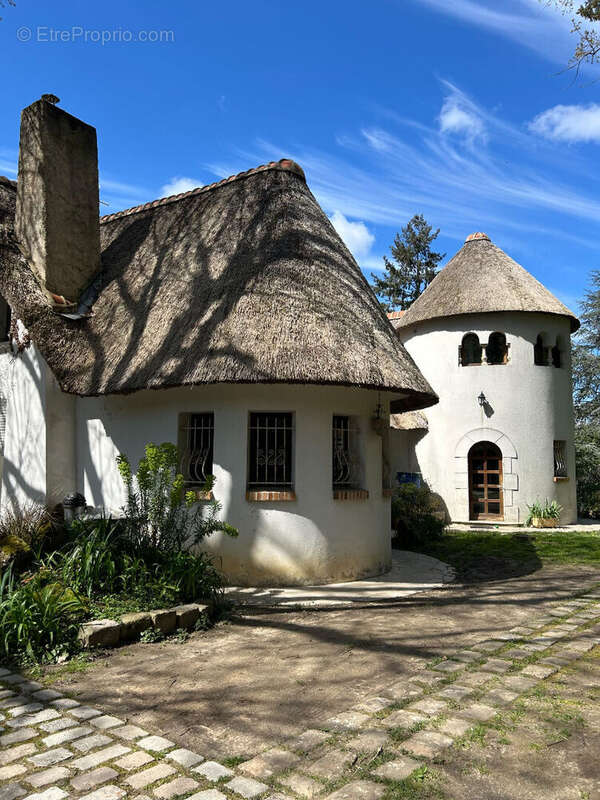 Maison à LES MESNULS