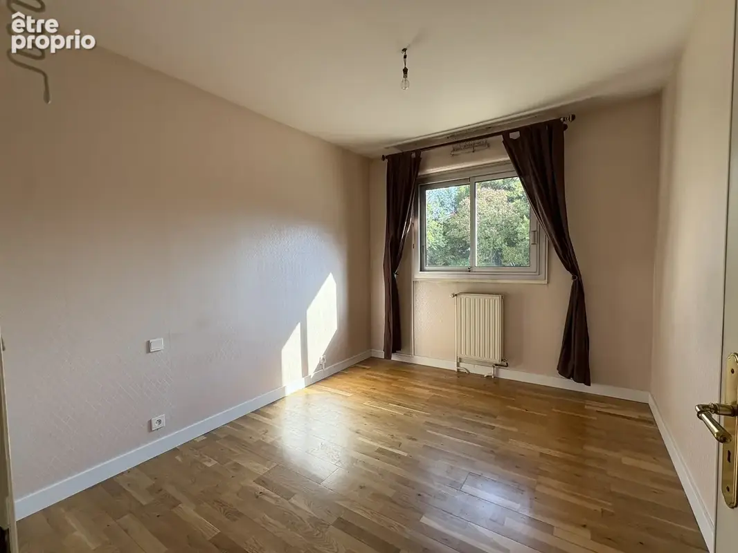 Appartement type 4 avec parking bien situé - photo 10